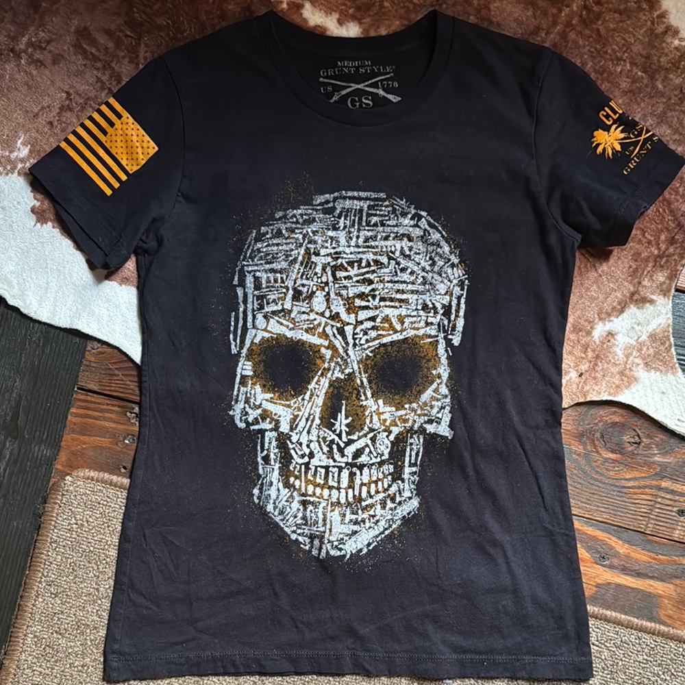 Grunt Style Black and Gold Skull Tee